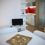 Studio-apartments & Moeblierte Fuer Monteure Zentral In Apartment Muelheim an der Ruhr