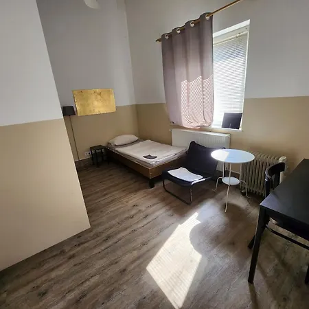 Studio-apartments & Moeblierte Fuer Monteure Zentral In