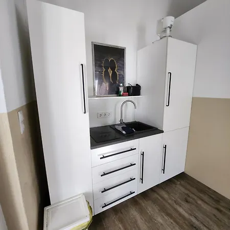 Studio-apartments & Moeblierte Fuer Monteure Zentral In Apartment *