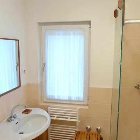 Studio-apartments&möblierte Für Monteure Zentral In