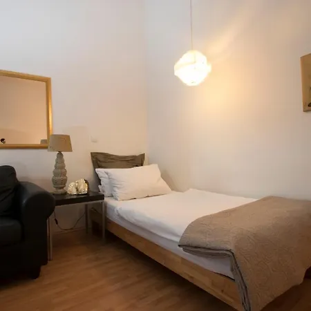 Studio-apartments & Moeblierte Fuer Monteure Zentral In * Muelheim an der Ruhr