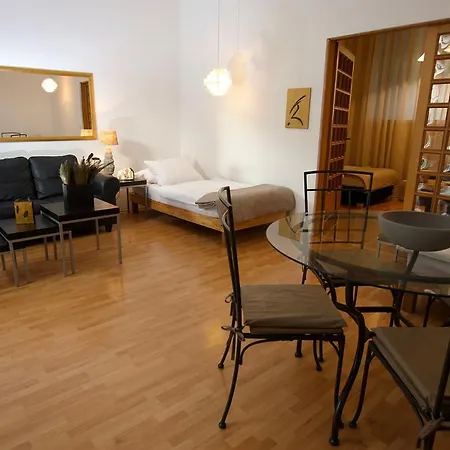 Studio-apartments & Moeblierte Fuer Monteure Zentral In *